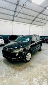 VOLKSWAGEN SURAN 2011